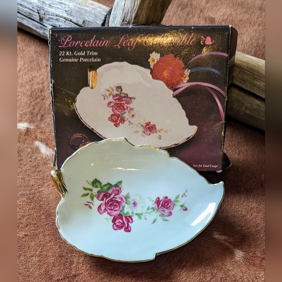 Porcelain Leaf Collectible 22kt Gold Trim Genuine Porcelain Dish In Original Box - Picture 1 of 10